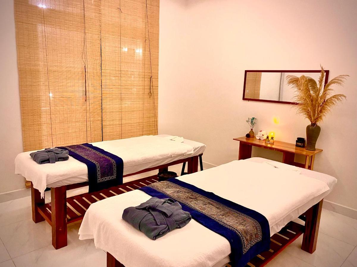 Herbs Spa & Hotel Grand World Duong Dong Exterior foto