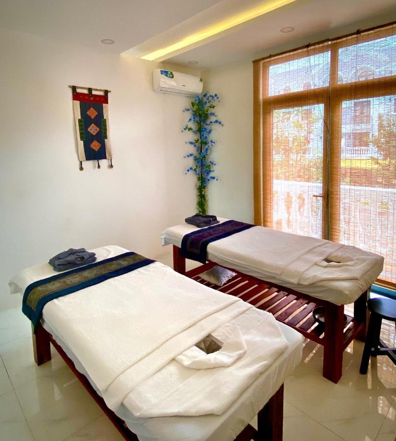 Herbs Spa & Hotel Grand World Duong Dong Exterior foto